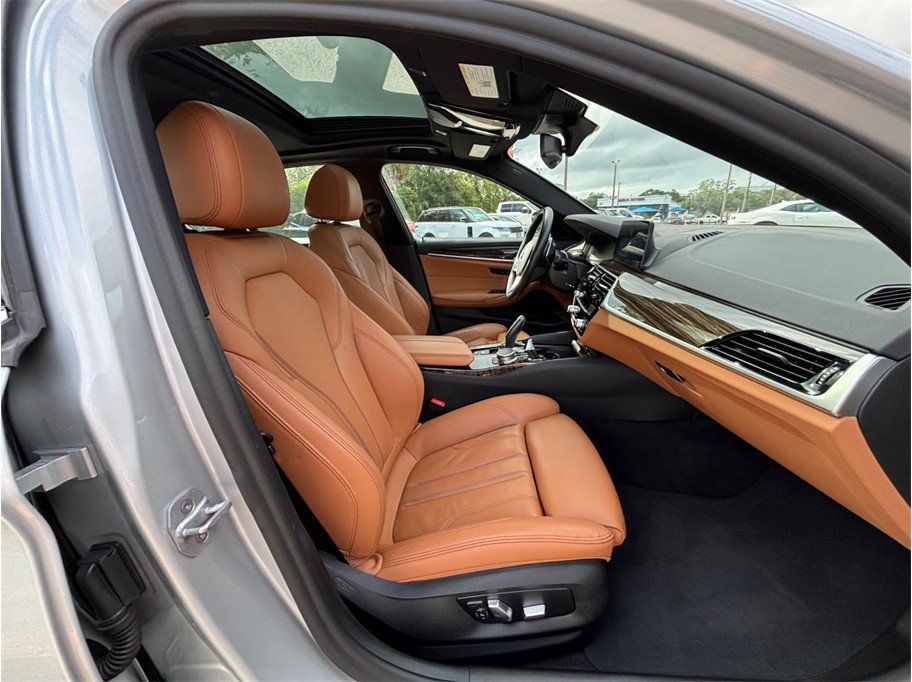 Used 2020 BMW 540i w/ Premium Package RWD image 47
