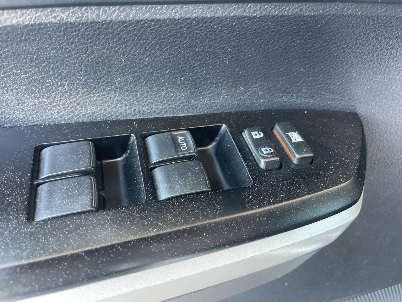 Used 2014 Toyota Tundra SR5 w/ SR5 Upgrade Package RWD image 19