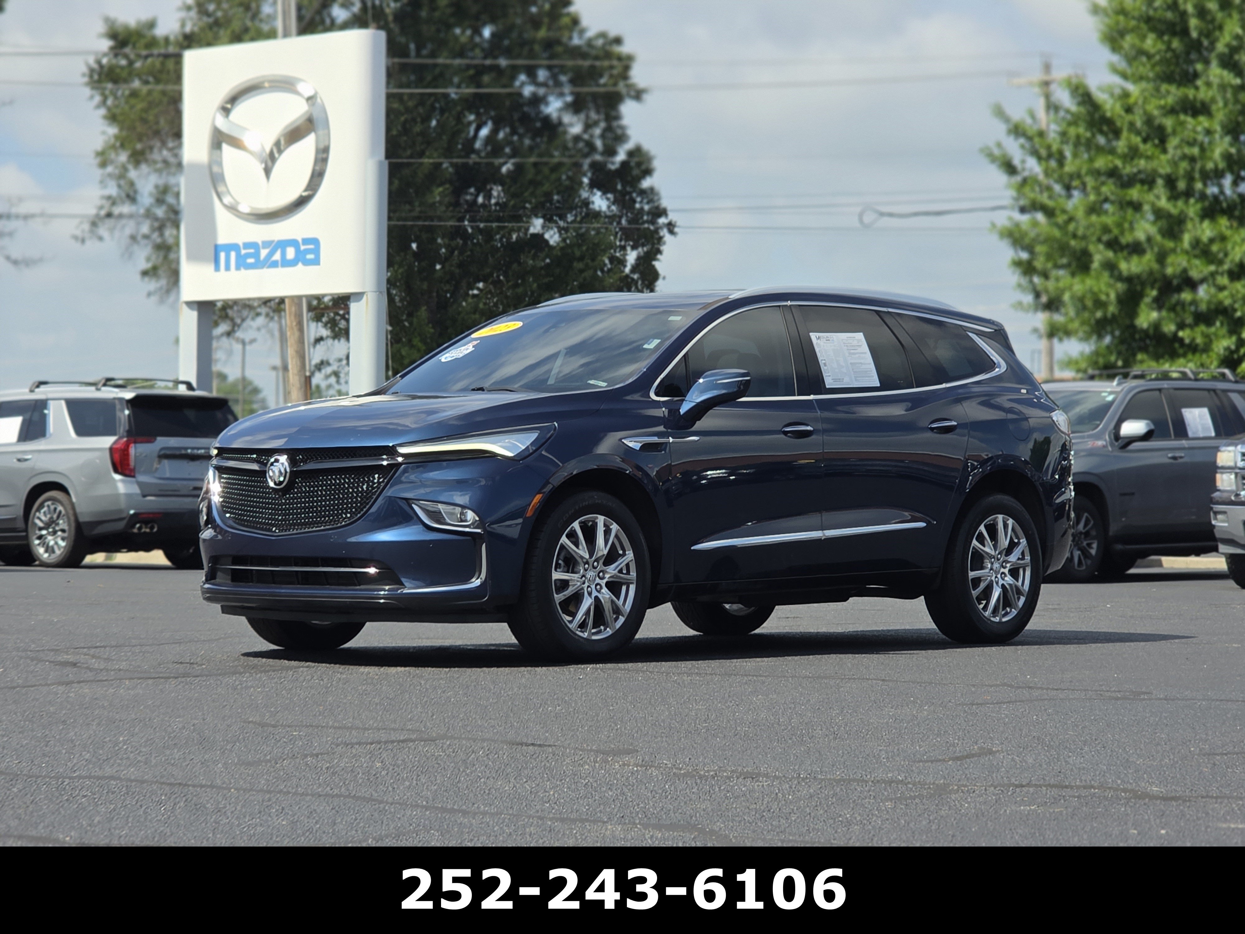 Used 2023 Buick Enclave Premium w/ Experience Buick Package FWD image 3