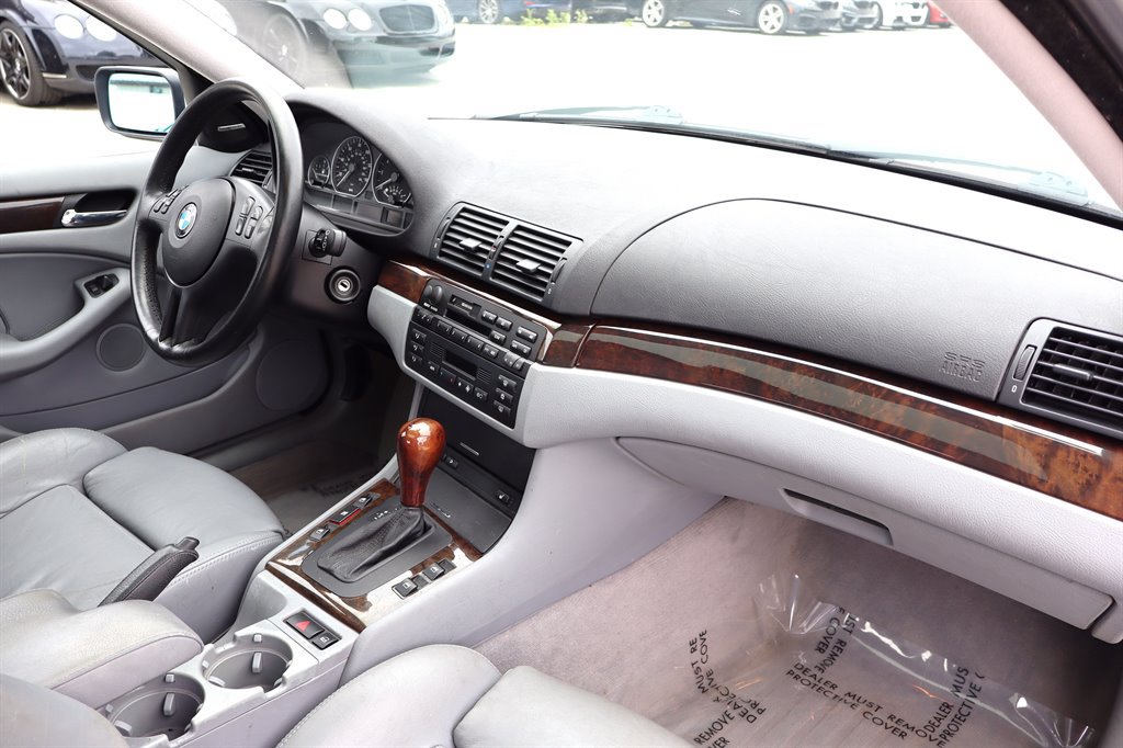 Used 2001 BMW 330i Sedan image 18