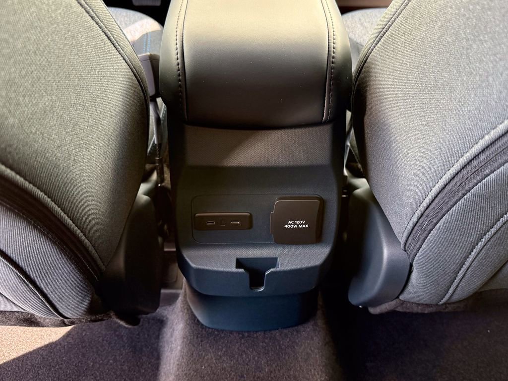 New 2025 Ford Maverick XLT w/ XLT Luxury Package image 33