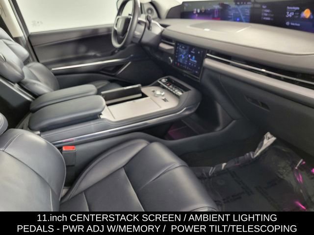 Used 2025 Lincoln Navigator Reserve image 19