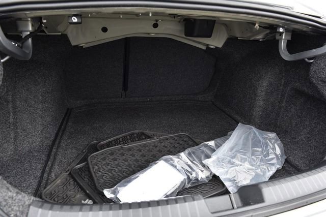 Certified 2025 Volkswagen Jetta Sport image 23