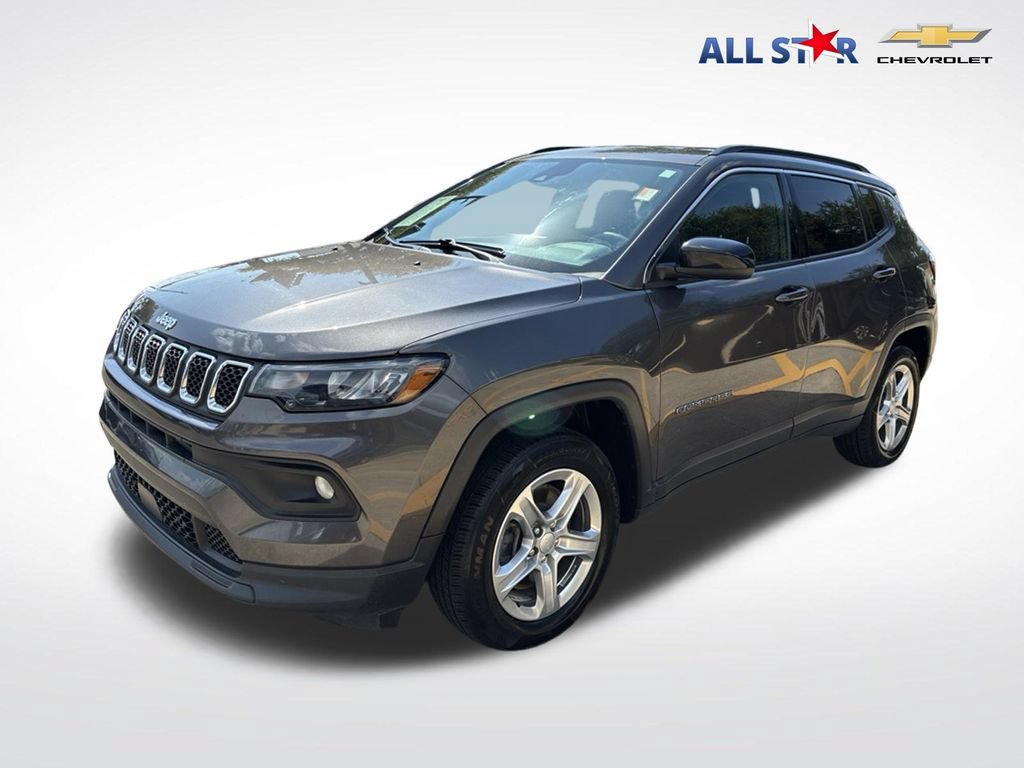 Used 2024 Jeep Compass Latitude AWD/4WD image 1