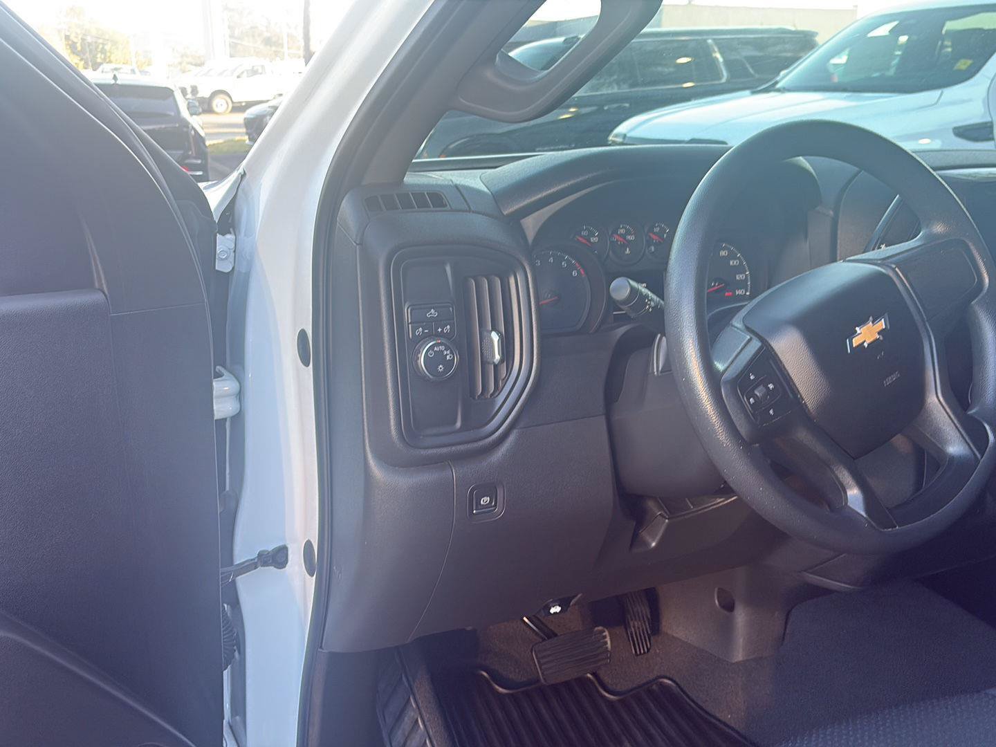 Used 2022 Chevrolet Silverado 1500 Custom RWD image 12