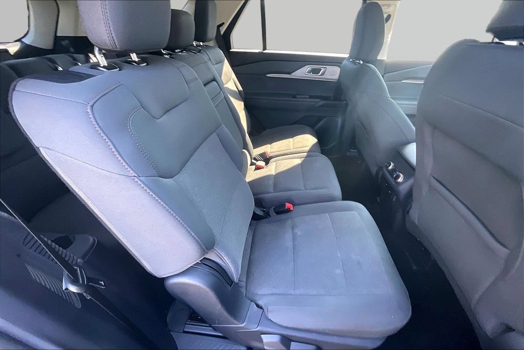 Certified 2025 Ford Explorer Active RWD image 26