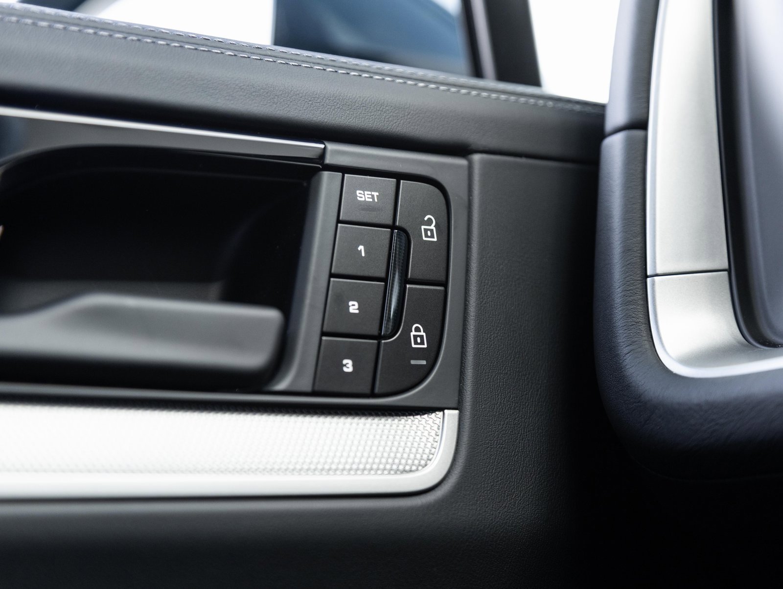 Certified 2026 Porsche Cayenne image 19