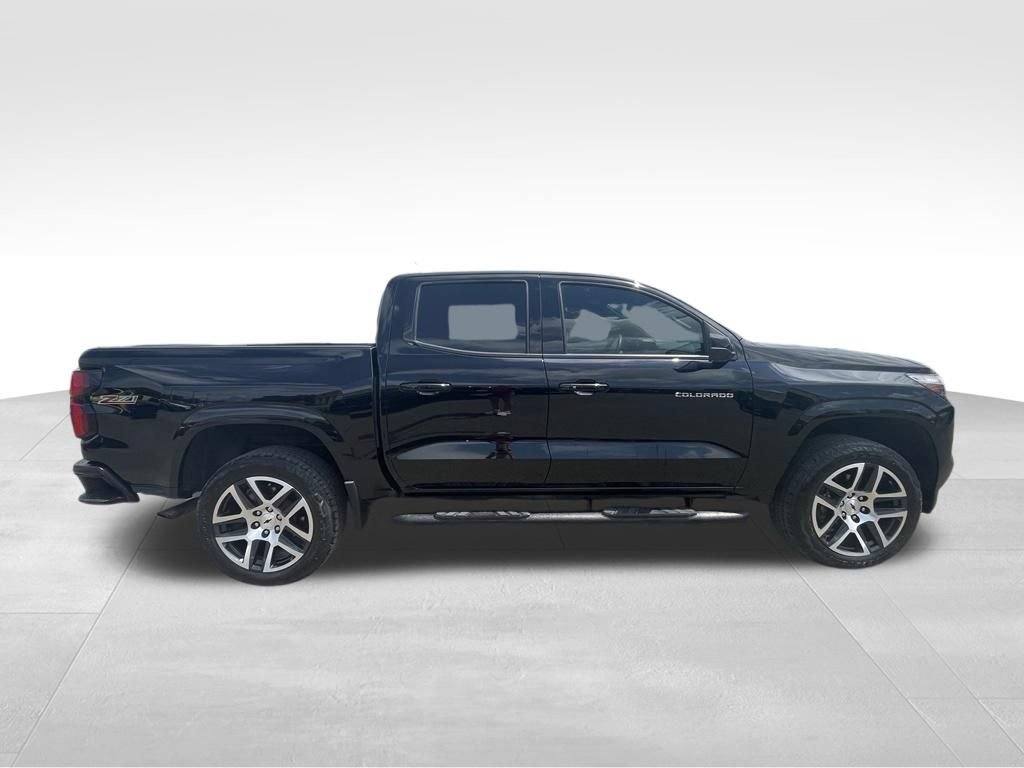 Used 2023 Chevrolet Colorado Z71 w/ Z71 Convenience Package 2 AWD/4WD image 9