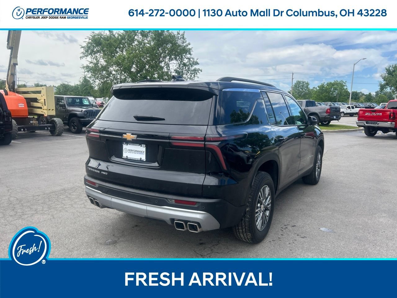 Used 2025 Chevrolet Traverse LT AWD/4WD image 4