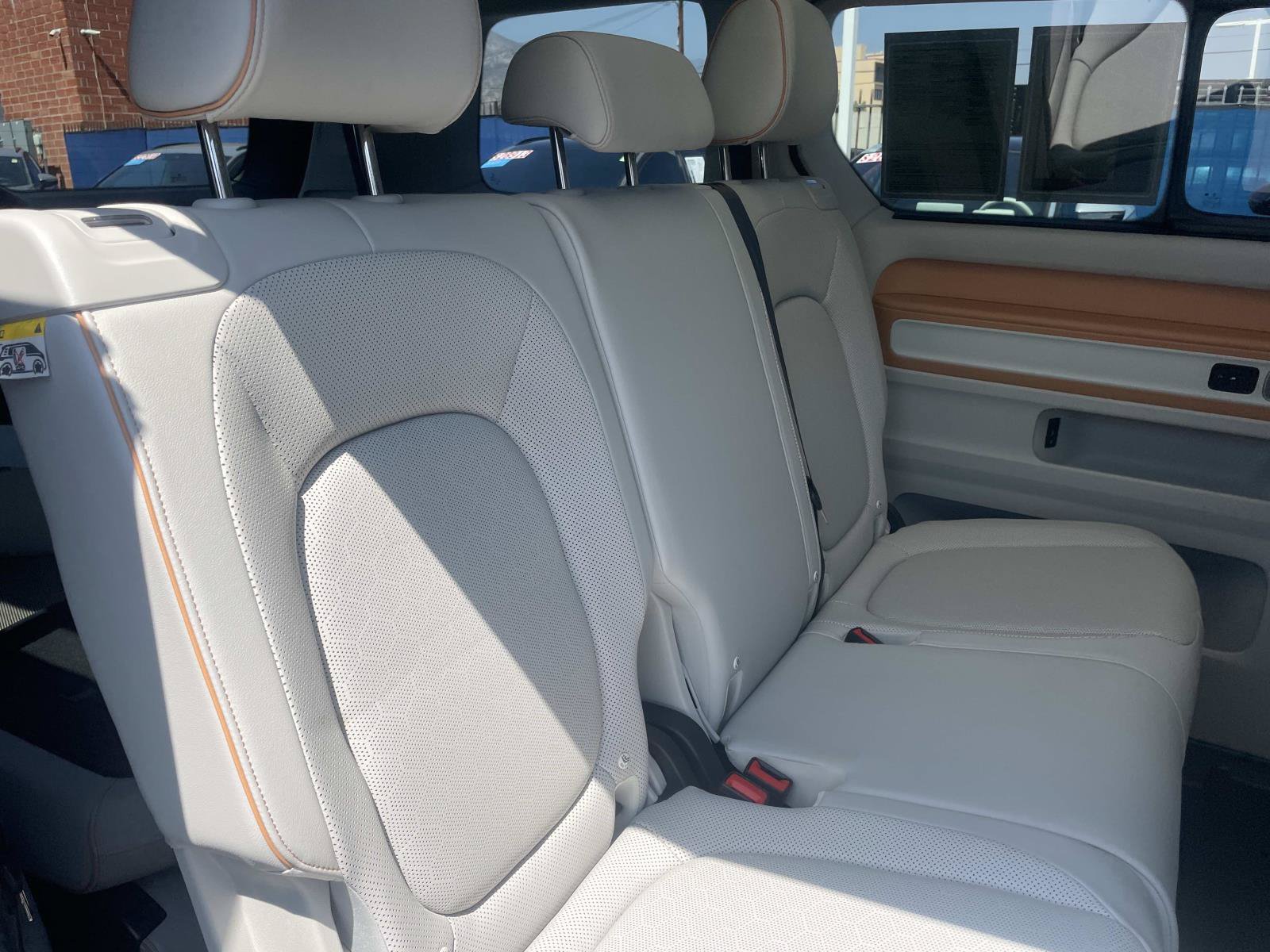 Certified 2025 Volkswagen ID. Buzz 1st Edition RWD image 27