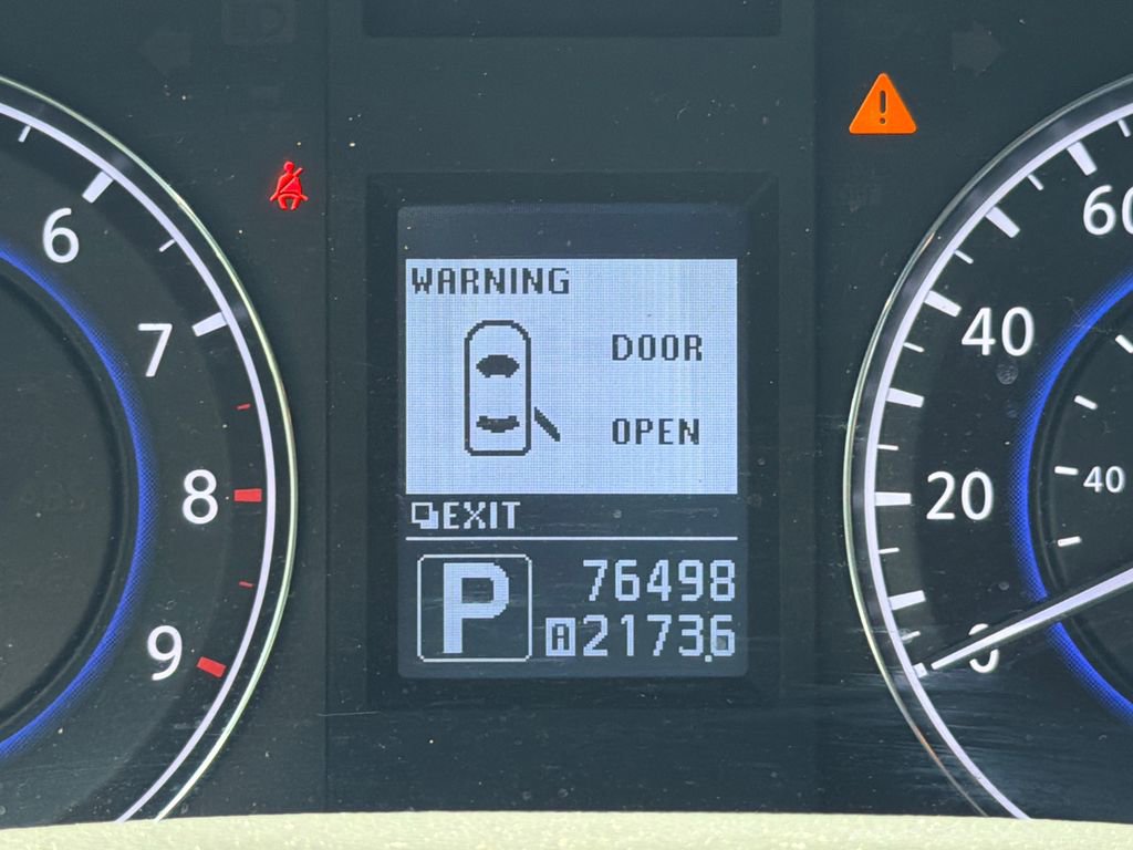 Used 2013 INFINITI G37 x w/ Premium Pkg AWD/4WD image 4