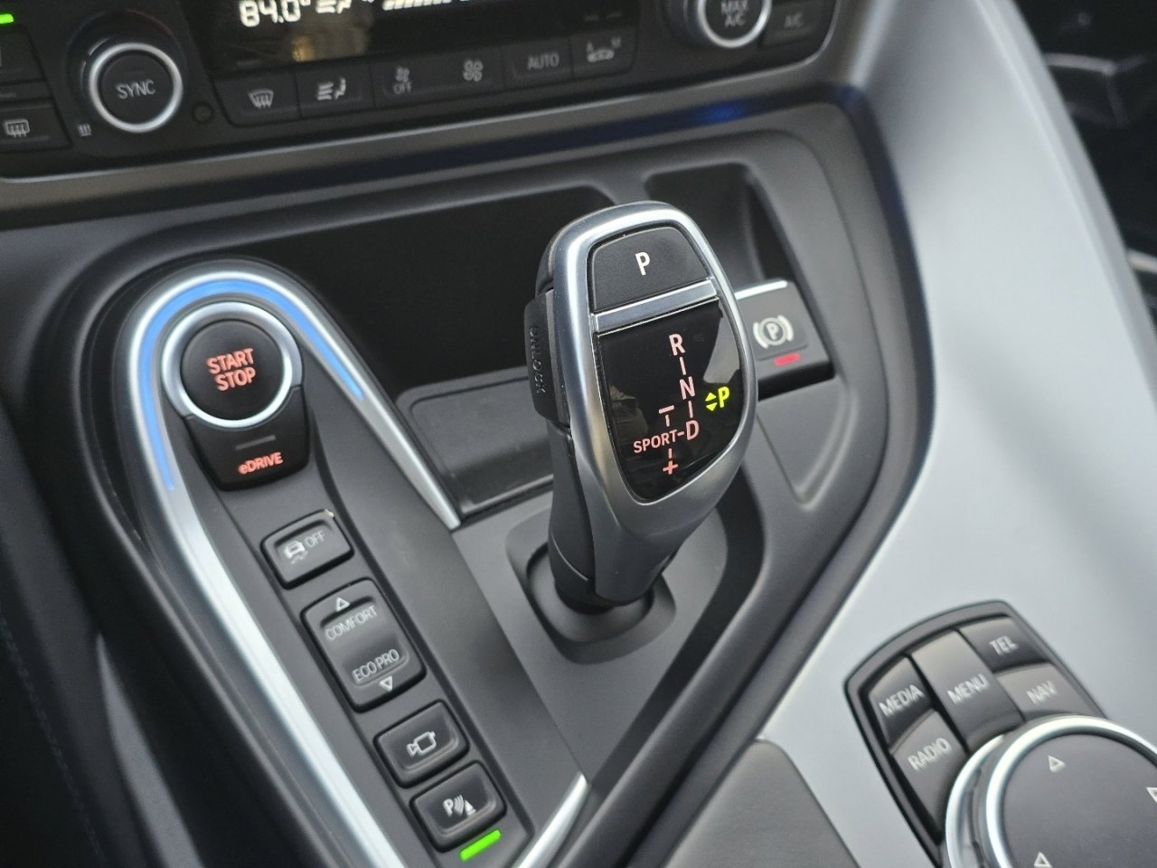 Used 2016 BMW i8 image 30