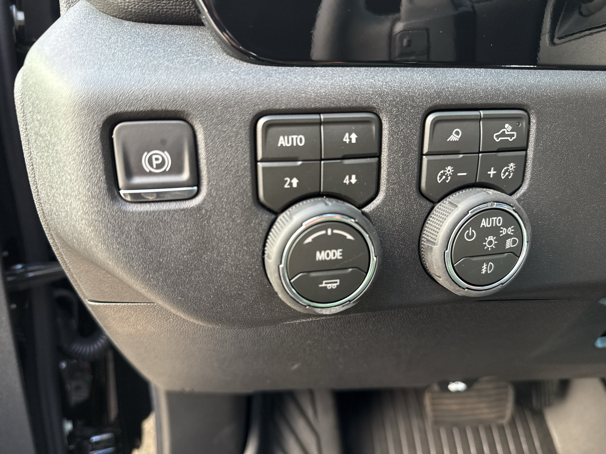 New 2026 Chevrolet Silverado 1500 RST w/ RST All Star Premium Package AWD/4WD image 13
