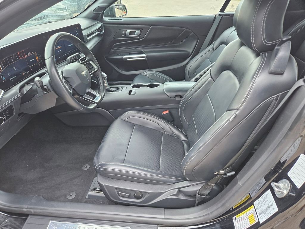 Used 2025 Ford Mustang Premium RWD image 11