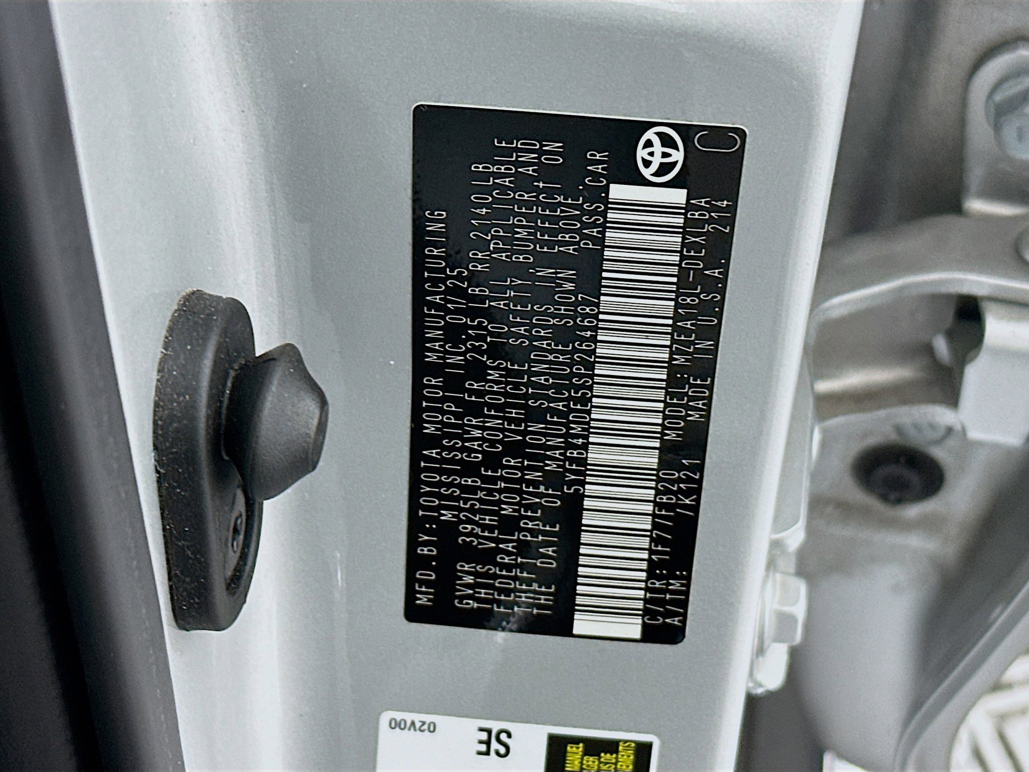 Used 2025 Toyota Corolla LE image 12