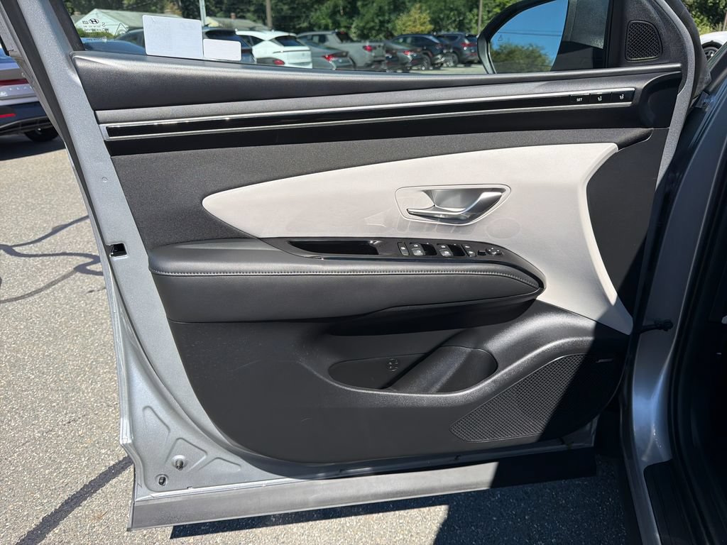 Certified 2024 Hyundai Tucson Limited AWD/4WD image 10
