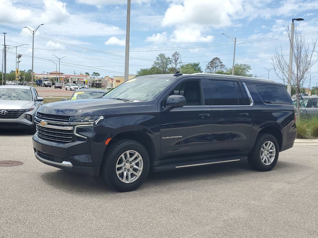 Used 2021 Chevrolet Suburban LT image 4
