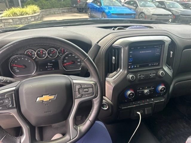 Used 2021 Chevrolet Silverado 1500 LT AWD/4WD image 30