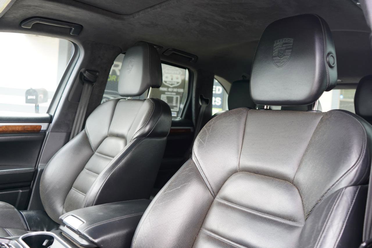 Used 2011 Porsche Cayenne Turbo AWD/4WD image 17