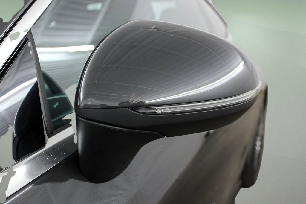 Used 2025 Mercedes-Benz CLE 300 4MATIC Coupe image 10