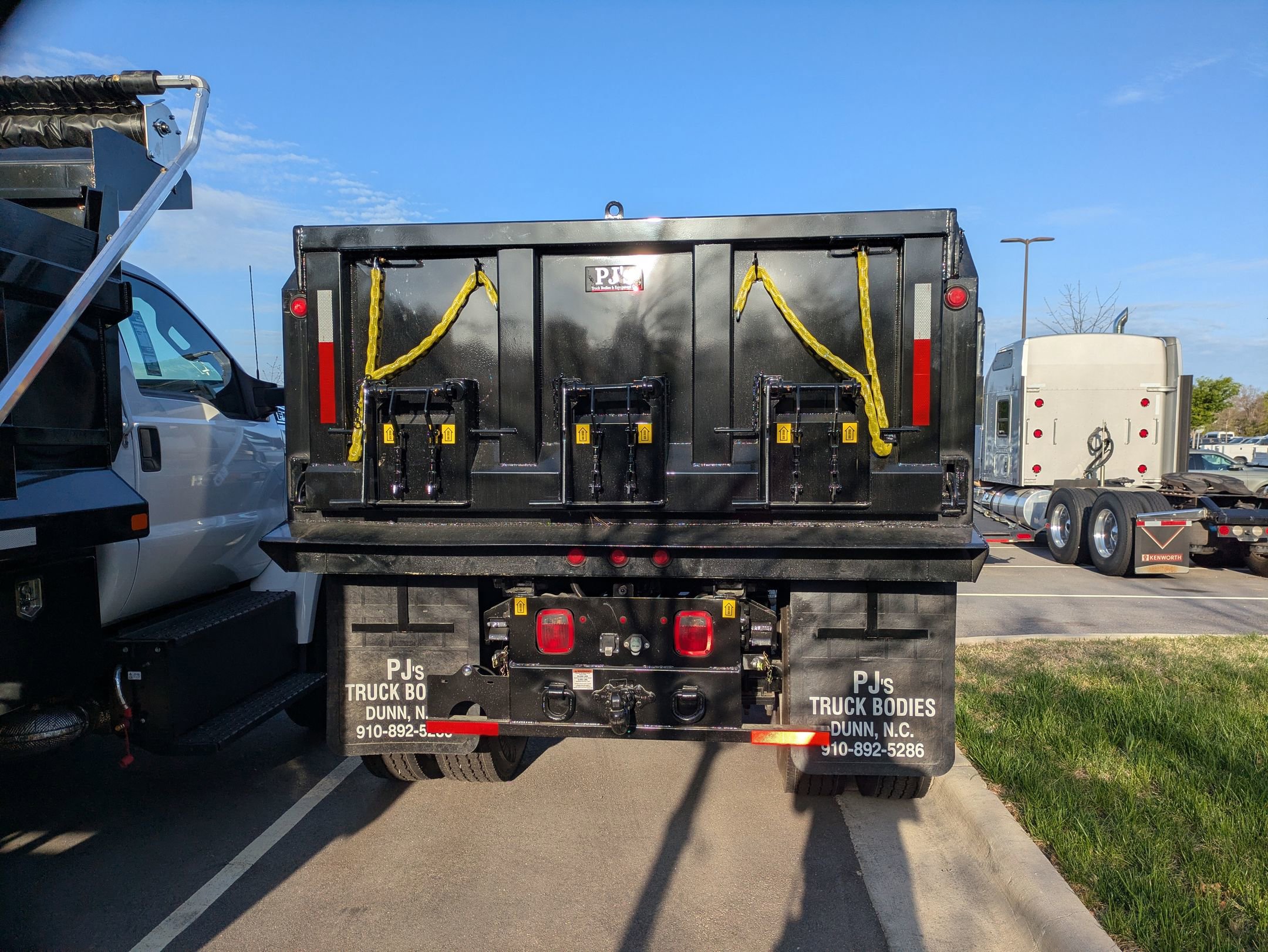 New 2027 Ford F750 2WD Regular Cab Super Duty image 5