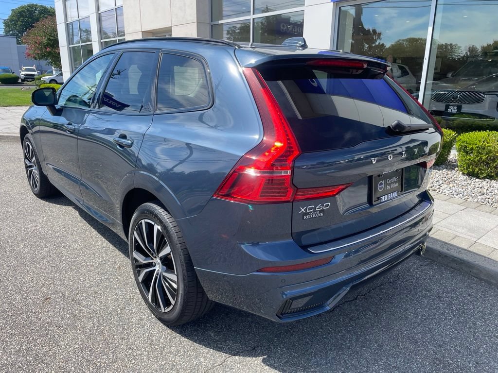 Used 2024 Volvo XC60 B5 Plus w/ Protection Package Premier AWD/4WD image 3
