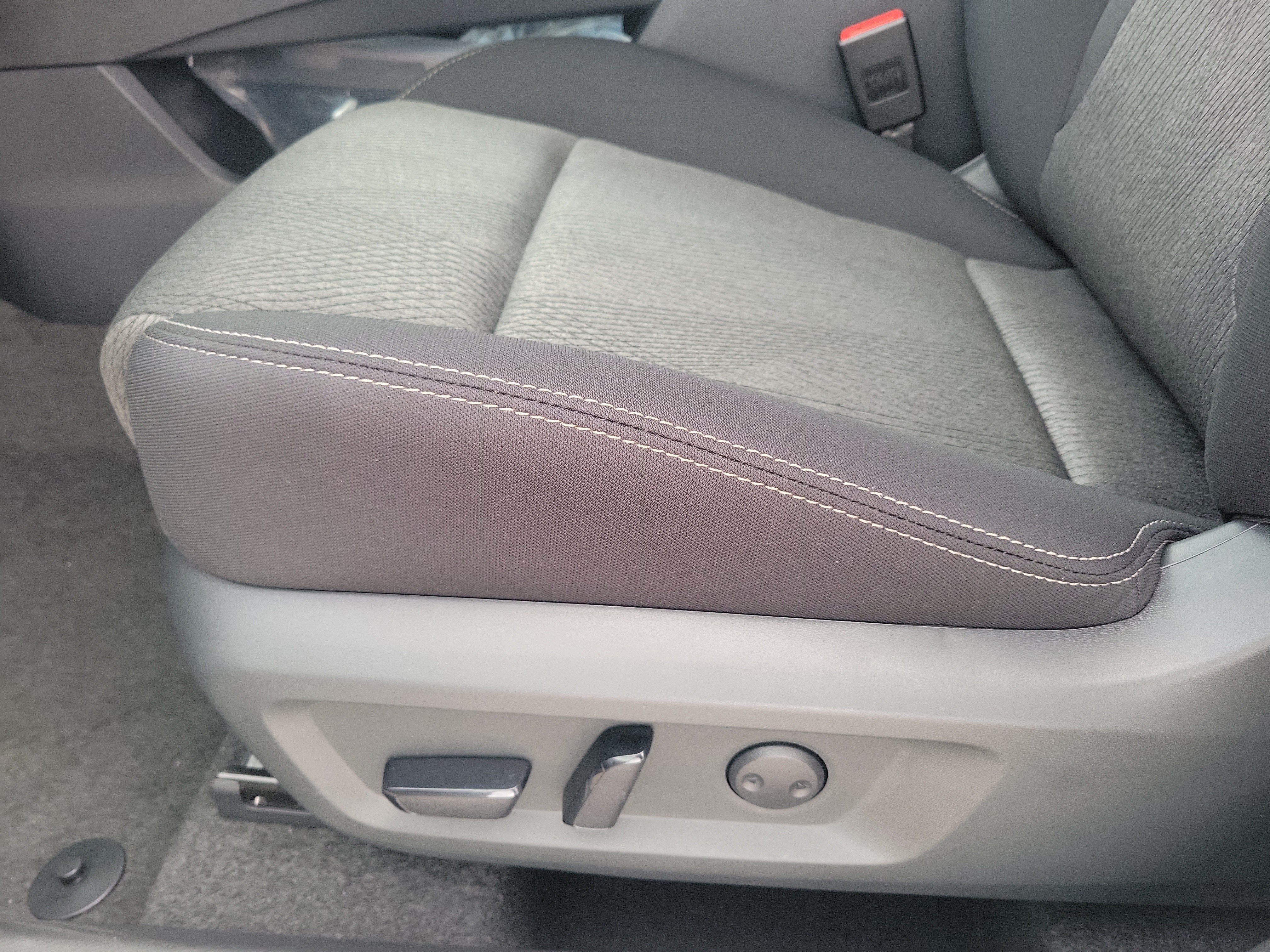 New 2027 Nissan Rogue SV FWD image 19