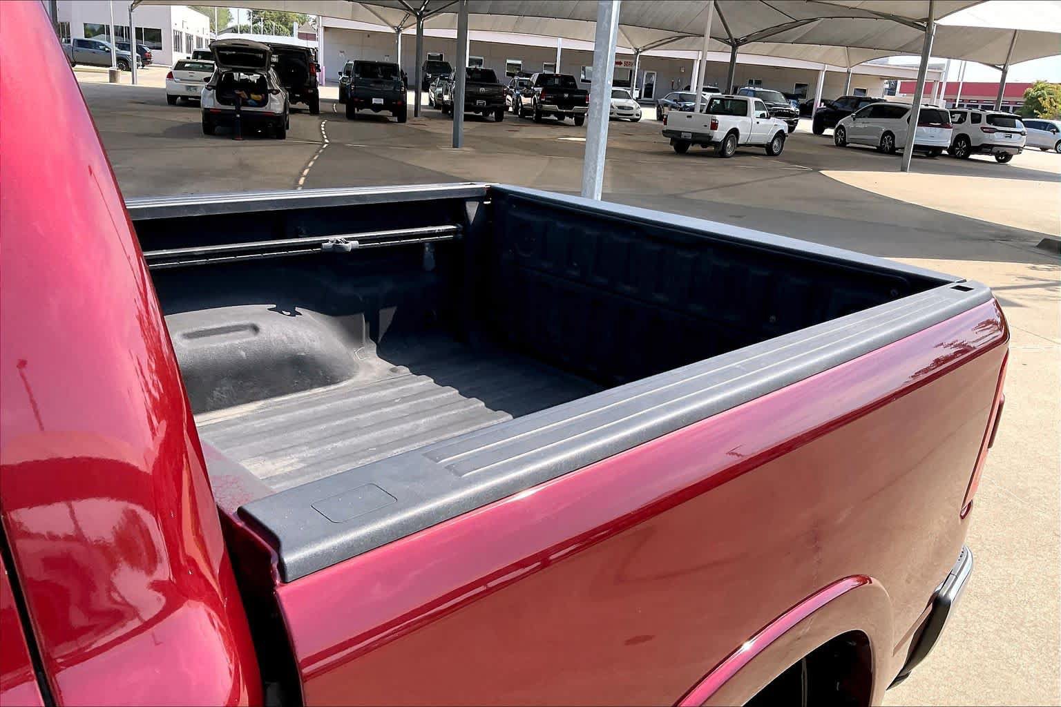 Used 2019 RAM 1500 Laramie AWD/4WD image 31