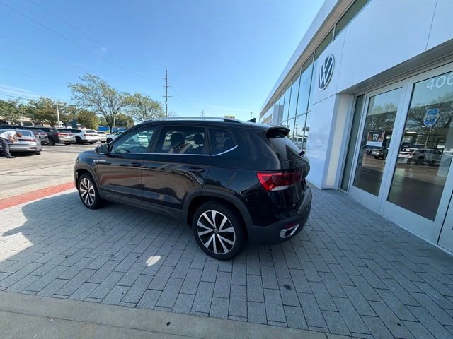 Used 2024 Volkswagen Taos SE FWD image 15