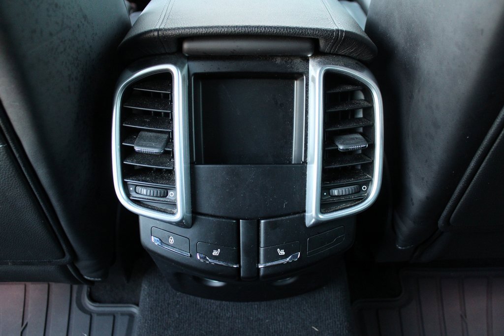 Certified 2016 Porsche Cayenne image 37