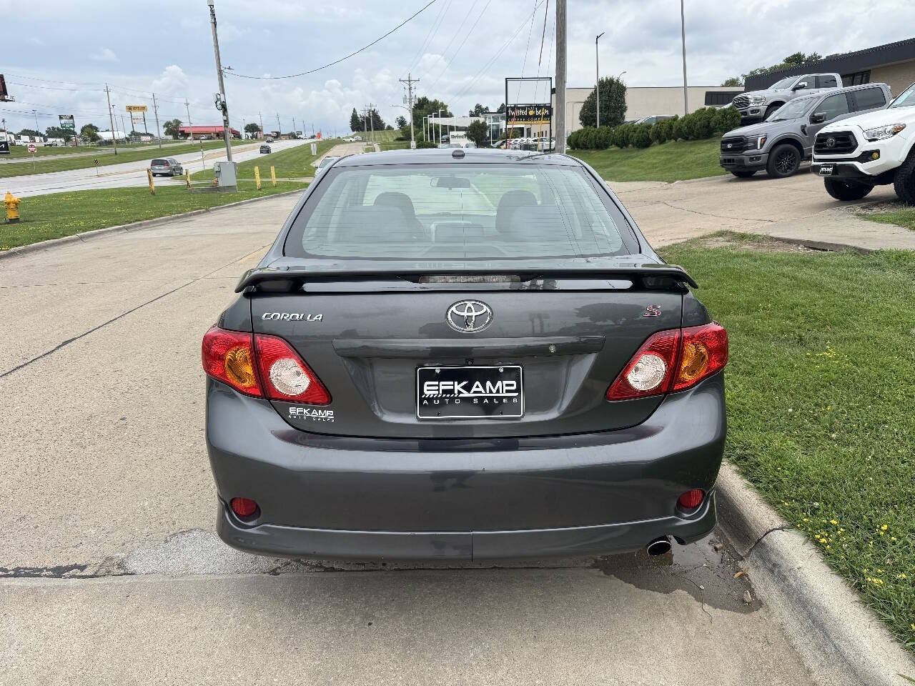 Used 2010 Toyota Corolla S FWD image 4