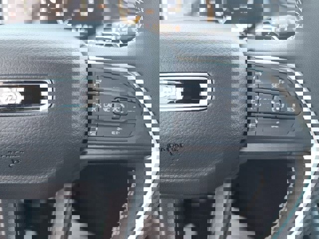 New 2025 Jeep Grand Cherokee Altitude image 11