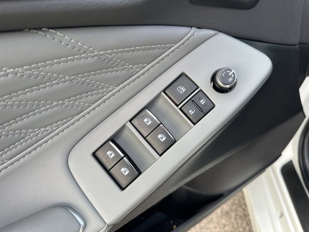 Used 2020 Toyota Avalon Limited w/ Advanced Safety Package FWD image 15