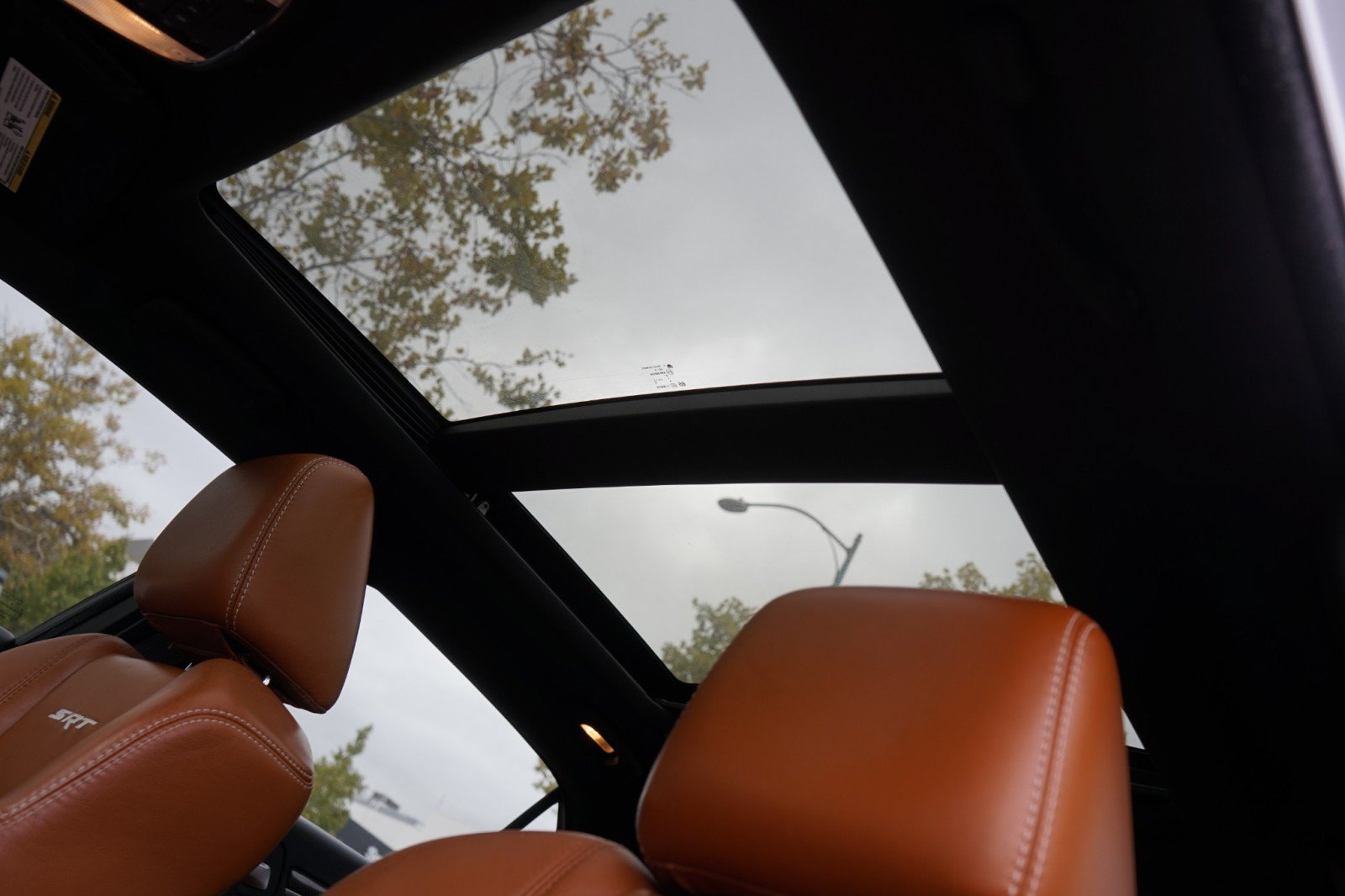 Used 2014 Chrysler 300 SRT8 w/ Leather Interior Group RWD image 28