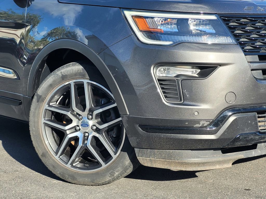 Used 2019 Ford Explorer Sport image 4
