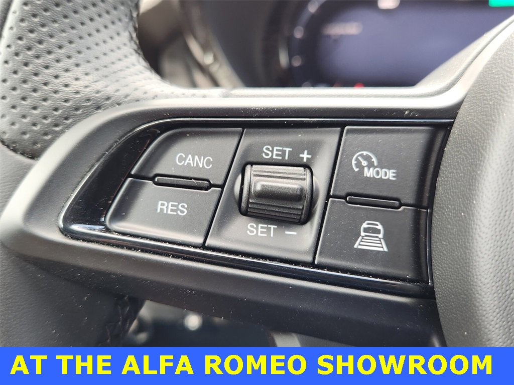 Used 2025 Alfa Romeo Tonale w/ Premium Package image 26