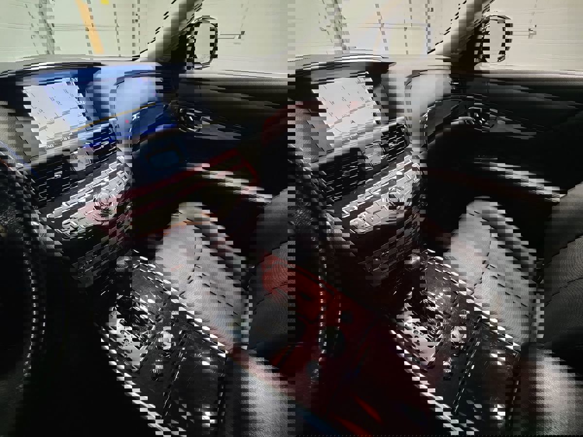 Used 2015 INFINITI Q70 L 3.7 w/ Technology Package image 32