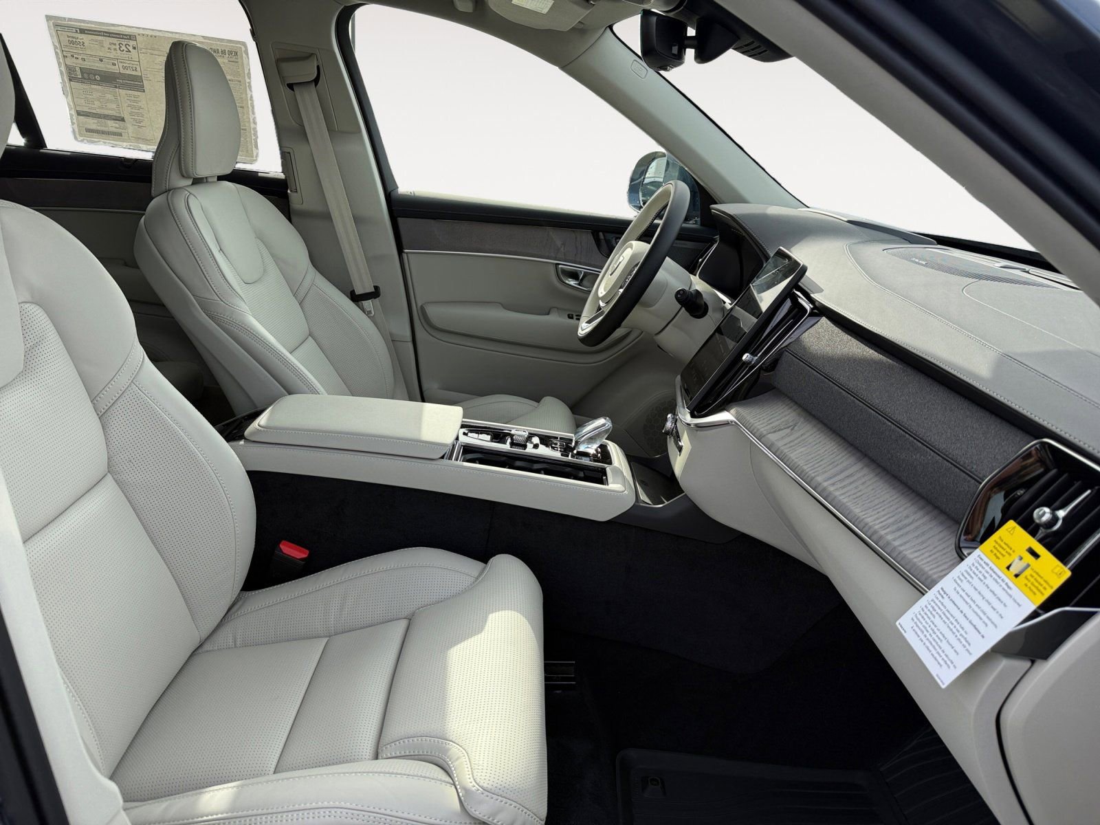 New 2026 Volvo XC90 B6 Ultra w/ Protection Package image 15