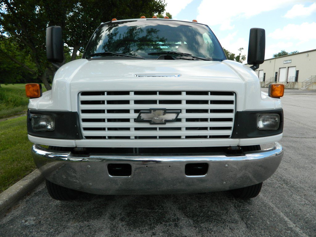 Used 2003 Chevrolet Kodiak C4500 2WD Regular Cab image 2