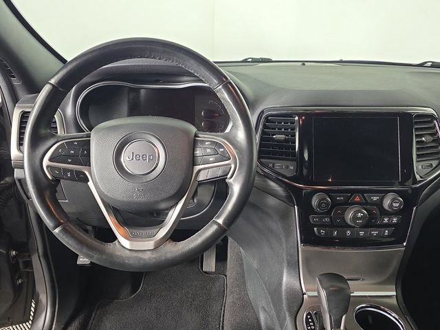 Used 2019 Jeep Grand Cherokee Laredo w/ Security & Convenience Group AWD/4WD image 9