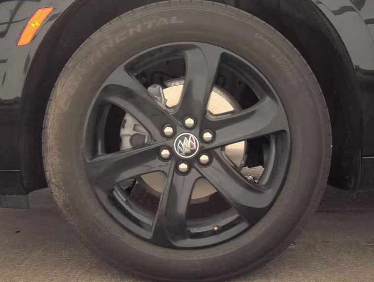 Used 2023 Buick Enclave Essence w/ Sport Touring Edition FWD image 28