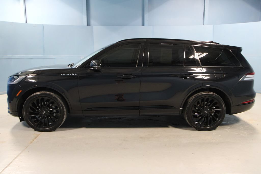 Used 2025 Lincoln Aviator Reserve w/ Luxury Package AWD/4WD image 35