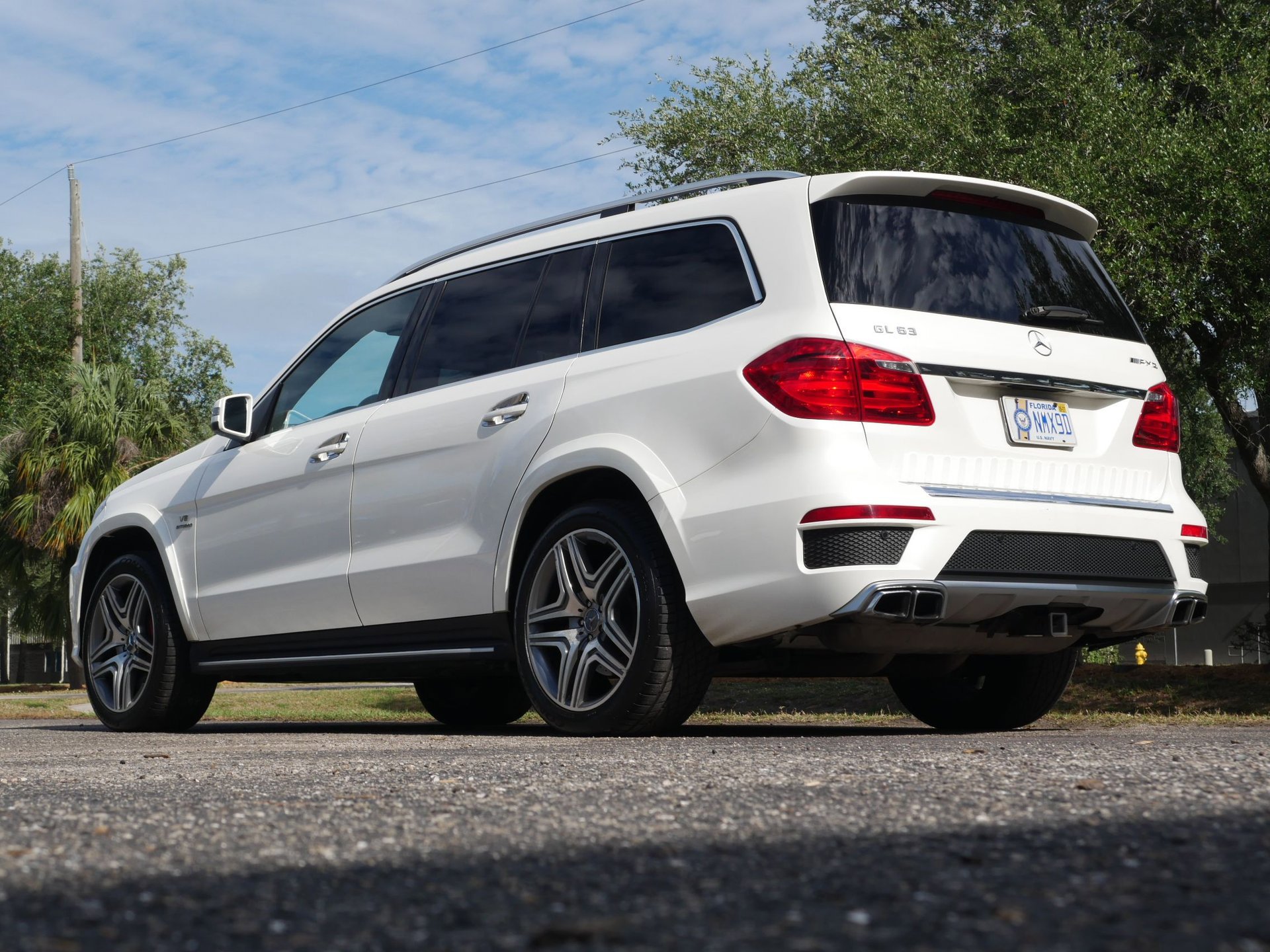 Used 2014 Mercedes-Benz GL 63 AMG 4MATIC image 16