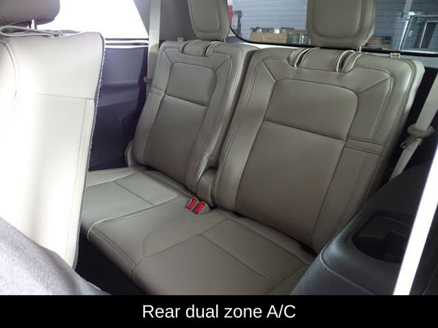 Used 2020 Lincoln Aviator Reserve w/ Equipment Group 201A image 14