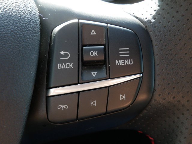 Used 2025 Ford Escape ST-Line AWD/4WD image 19