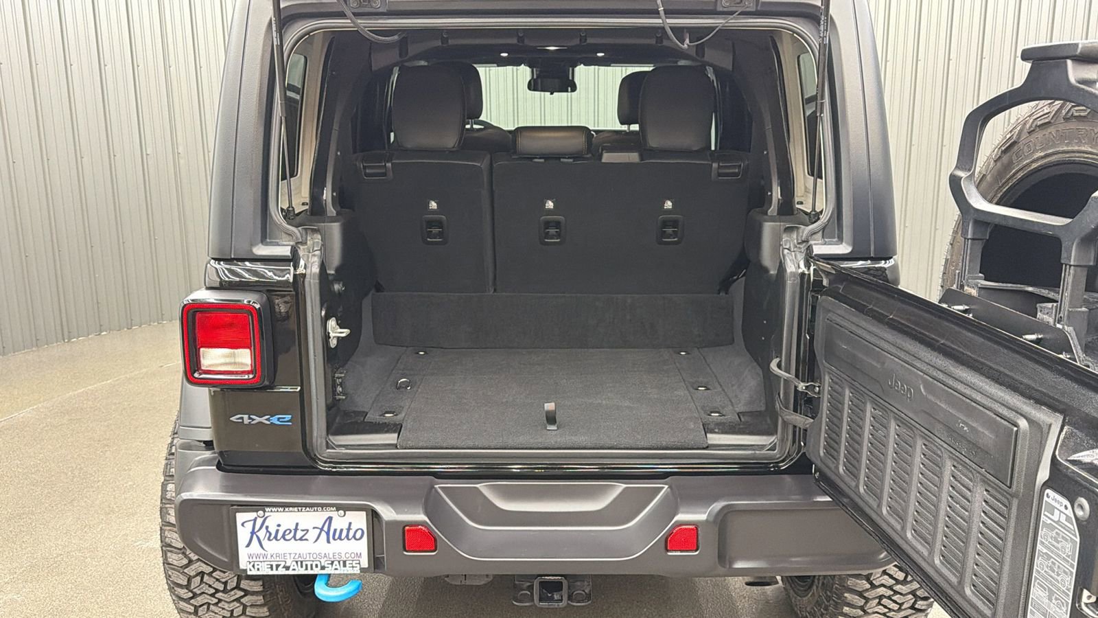 Used 2024 Jeep Wrangler Unlimited image 13