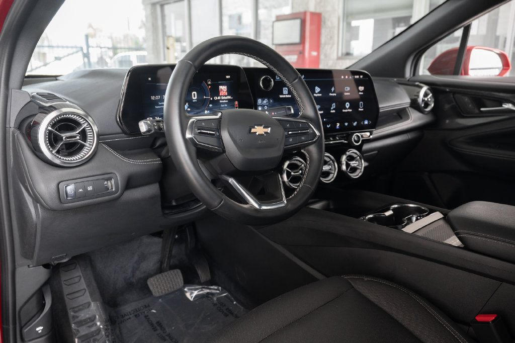 Used 2024 Chevrolet Blazer EV LT AWD/4WD image 16