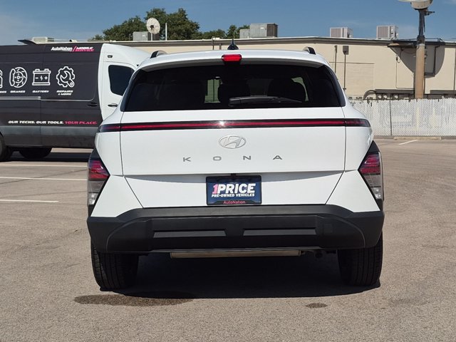 Used 2025 Hyundai Kona SEL FWD image 7