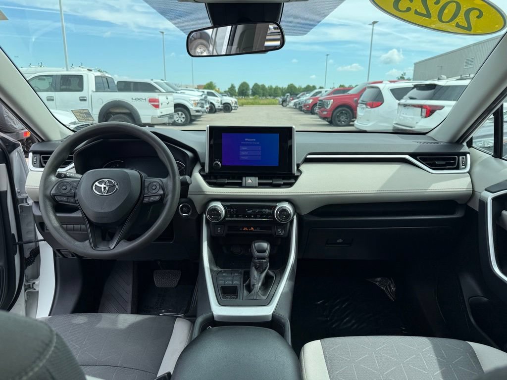 Used 2025 Toyota RAV4 XLE w/ Convenience Package AWD/4WD image 11