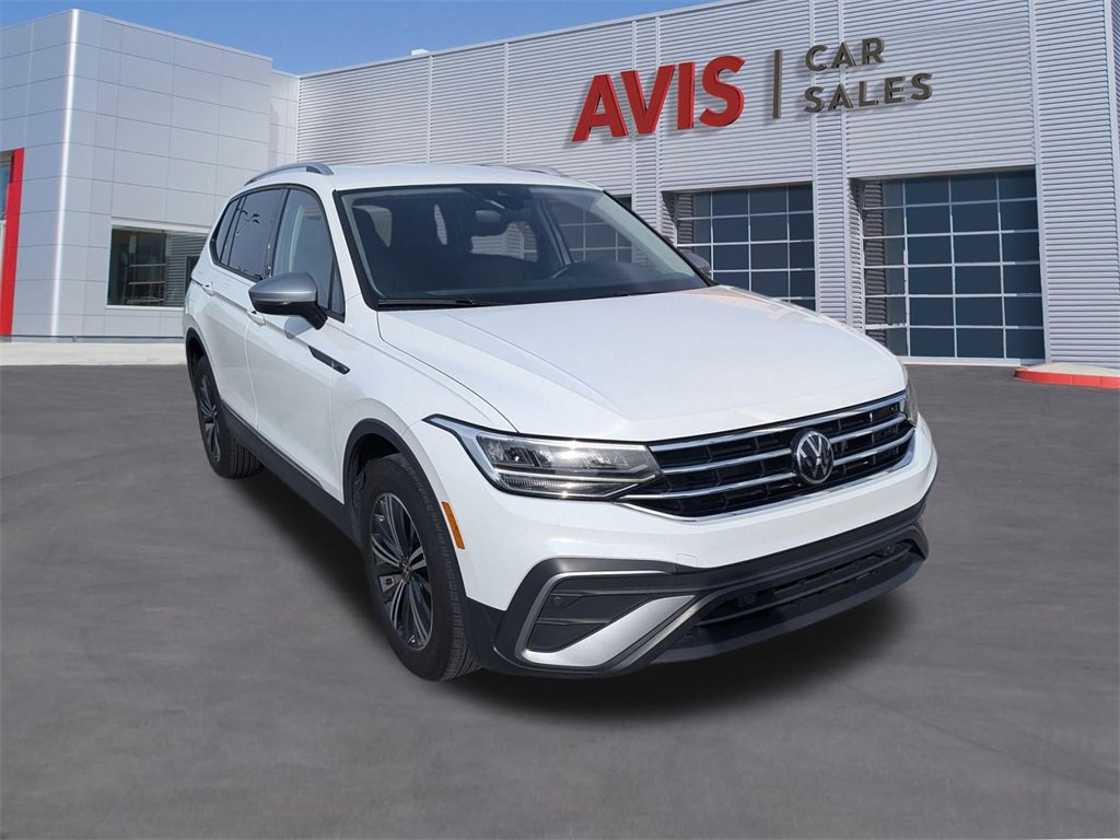Used 2024 Volkswagen Tiguan Wolfsburg Edition image 3